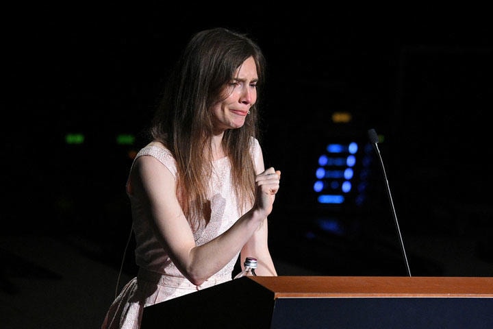 裁判以来初めてイタリアに戻り、自分への不当な仕打ち訴えるアマンダ・ノックス　Guglielmo Mangiapane-REUTERS