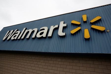 米小売大手ウォルマートが１７日発表した第１・四半期（２─４月）決算は利益が急減した。２０１８年２月撮影（２０２２年　ロイター/Daniel Becerril）