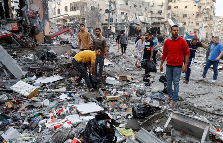 イスラエル軍によって攻撃されたガザ地区北部（10月11日）　REUTERS/Mohammed Salem