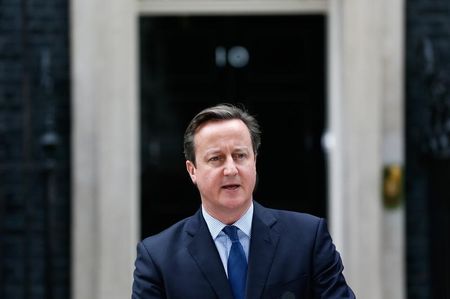 　１１月１３日、英国のキャメロン首相（写真）は、「イスラム国」のリーダー格で英国籍の通称「ジハーディ・ジョン」が空爆で死亡したとの報道に対し、空爆が成功したのであればイスラム国の心臓部にダメージを与えたことになると述べた。１３日撮影（２０１５年　ロイター／Stefan Wermuth）
