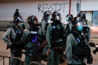 香港厳戒、全土に機動隊配備　27日に国家安全法導入抗議デモ