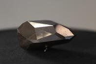 世界最大で最も珍しい「謎」のカットダイヤモンドが競売にかけられる