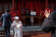 中国の1─3月婚姻届6.2％減、17年の半分　少子化深刻