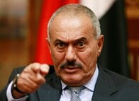 イエメン内戦が拡大　フーシ派が共闘解消直後にサレハ前大統領殺害