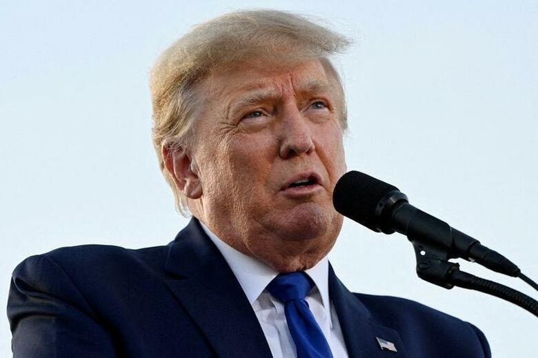 5月はトランプ前米大統領にとって、大統領退任後の政治的影響力が試される重要な月になる。11月の中間選挙に向け、トランプ氏が支持する候補者が共和党の予備選挙に臨んでいるためだ。4月23日、オハイオ州デラウェアで撮影（2022年　ロイター/Gaelen Morse）