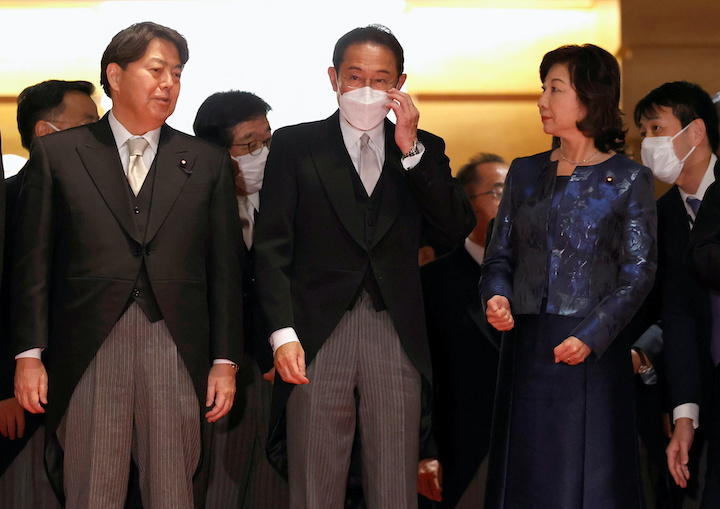 第2次岸田内閣発足（11月10日）。今度は何か変わるか？　Issei Kato-REUTERS