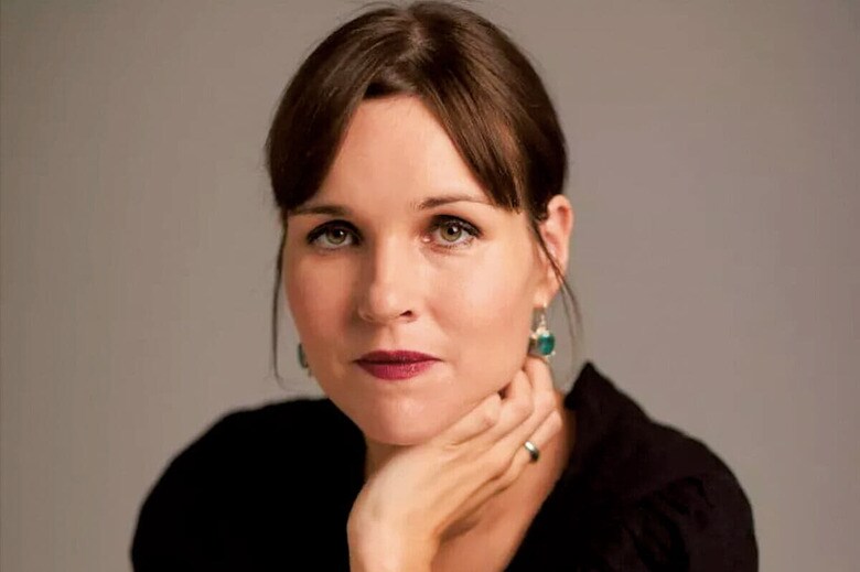 背中を押されて　深い傷を抱えながらジャーナリストとして訴え続ける　SARA CINCUROVA