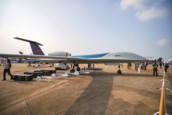 中国は広東省の航空ショーで無人戦闘機「彩虹6」を披露（2021年9月）　ALY SONGｰREUTERS