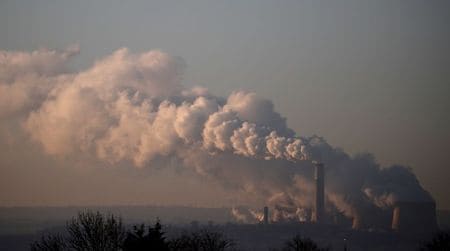 　イングランド銀行（英中央銀行）のウッズ副総裁は１日、気候変動リスクに応じ資本の積み増しを銀行に義務付ける根拠はないとの認識を示した。ノッティンガムで２０１７年１２月撮影（２０２１年　ロイター/HANNAH MCKAY）