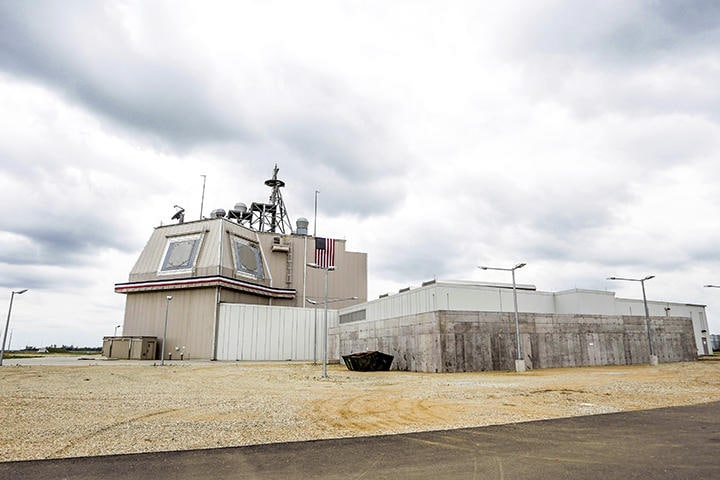 日米は新たな協力関係を話し合う時期（ルーマニアのイージス・アショア）　ADEL AL-HADDAD-INQUAM PHOTOS-REUTERS