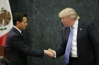 トランプ、メキシコ大統領と電話会談「両国にプラスの対応も可能」