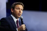 米共和党候補討論会、トランプの欠席表明でデサンティスに攻撃集中か
