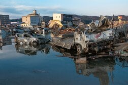 「浮き輪では助からない」――法医学者が断言する、津波が「ただの波」ではない理由