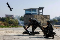 米国の武器売却停止、台湾政府は「聞いていなかった」