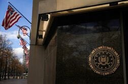 ＦＢＩ職員情報流出か、中・ロ担当者の職務も　ハッカー集団が窃取主張