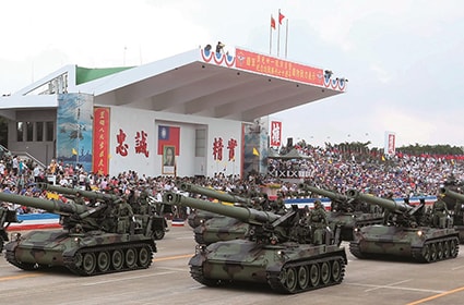 抗日戦争勝利70年を祝う台湾の軍事パレード　PATRICK LIN-Reuters