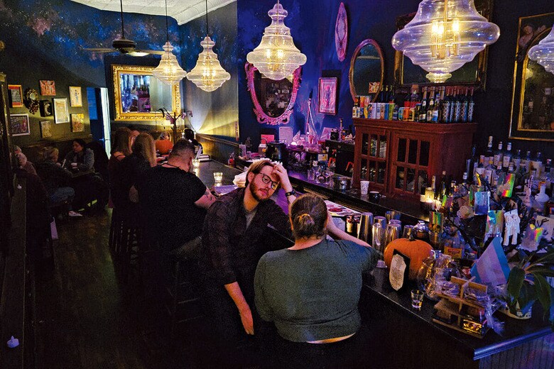 ヘケート・カフェではモクテルが人気だ　HEKATE SOBER BAR