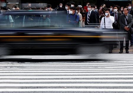 　１０月２９日、経済産業省が発表した９月の商業動態統計速報によると、小売業販売額（全店ベース）は前年比８．７％減となった。東京都で１６日撮影（２０２０年　ロイター/Issei Kato）