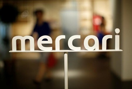 　７月６日、日本ベンチャーキャピタル協会（ＪＶＣＡ）の仮屋薗聡一会長は、メルカリが先月、今年最大の規模で東証マザーズ市場に上場したことで、日本のベンチャーキャピタルは機関投資家の間でアセットクラスとしての地位を確立できたとの考えを示した。写真はロゴ、都内の本社で６月撮影（２０１８年　ロイター/Issei Kato）