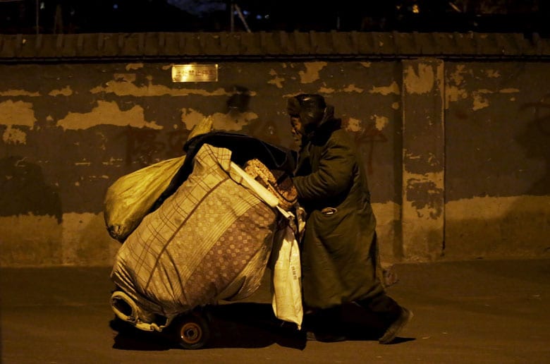 中国では流行語が持つ社会的影響力が大きいが、不平等が蔓延するこの国で2015年の流行語として「獲得感」が選ばれたことは何を意味しているのか（北京のホームレス、2016年1月）　Jason Lee-REUTERS