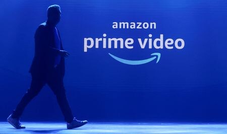 ６月２３日、米アマゾン・ドット・コム は、２０３０年までの対インド投資額を２６０億ドルとする計画を発表した。写真は２０２２年４月、ムンバイで行われたアマゾンのイベントで撮影（２０２３年　ロイター/Francis Mascarenhas）