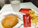 フランスのマクドナルド店内飲食の使い捨て容器禁止とフランス人のゴミ問題