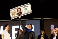 アルゼンチンの右派ポピュリスト次期大統領、ハビエル・ミレイが社会的対立に対処する2つの方法