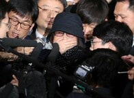韓国検察、朴大統領親友の崔順実氏を拘束　国政介入疑惑