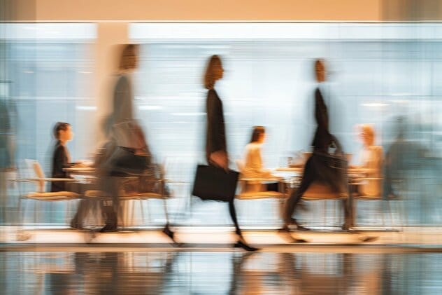 仕事を効率化し、職場の人間関係を劇的改善する技術…会社で悩んだ時に読みたい本を一挙紹介