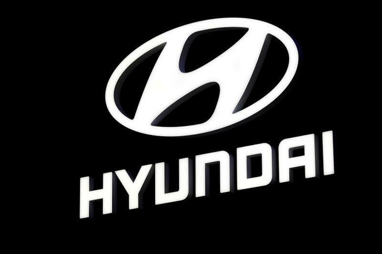 韓国メディアによると現代自動車と米アップルは自動運転電気自動車（EV）分野での提携で正式合意する予定だ。現代自のロゴ、2018年撮影。（2021年　ロイター/Jonathan Ernst）