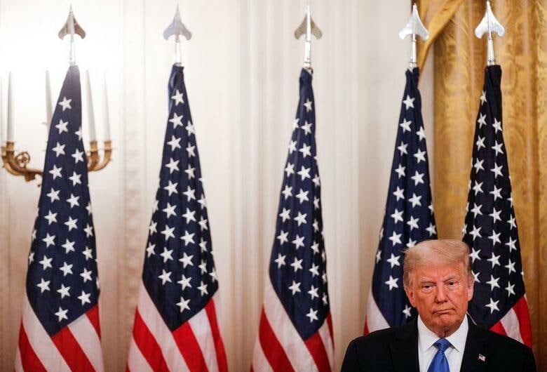 トランプ米大統領は23日、今年の大統領選は連邦最高裁判所で決着すると考えられるため、先週死去した最高裁判事ギンズバーグ氏の後任を決め、9人全員の判事をそろえる必要があると発言した(2020年　ロイター/TOM BRENNER)