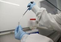 WHO、複数の新型コロナウイルス治療薬に注目　ワクチン開発は難航と予測