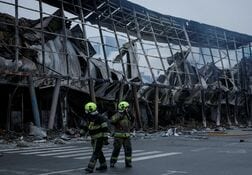 ロシアとウクライナが攻撃の応酬、米国の和平努力よそに