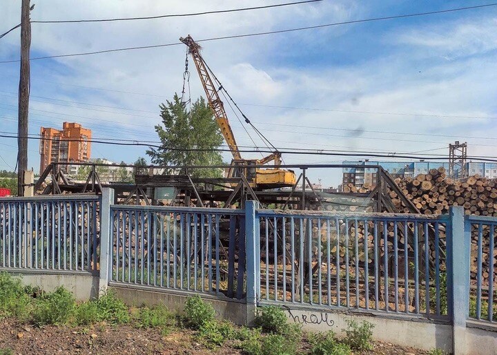イルクーツク州中部ブラーツクの木材処理場(2022年)