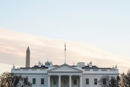 バイデン米政権は１１日、米電力業界の温室効果ガス排出を大幅に削減する包括的な計画を発表した。２０２２年１月撮影（２０２３年　ロイター/Joshua Roberts）