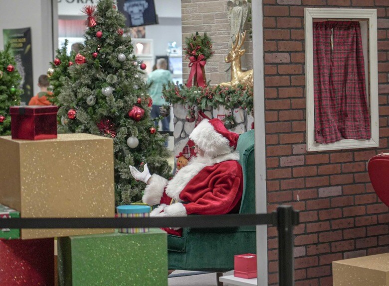 富裕層以外の消費は盛り上がらないまま（2025年クリスマス・イブのショッピングセンター、サウスカロライナ州アンダーソン）　USA TODAY Network via Reuters Connect