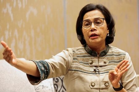 　インドネシアのスリ・ムルヤニ財務相（写真）は３０日、ルピア相場が今後も安定して推移するとの見通しを示した。ジャカルタで昨年８月撮影（２０２４年　ロイター/Willy Kurniawan）