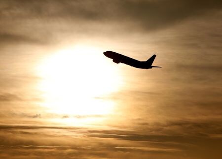 イスラエルは６月２２日に一時的に領空を再開し、２３日には航空便の運航を拡大する。米国のイラン攻撃を受け、中東全域で欠航が相次ぐ中、足止めを食らった数万人の旅行者を支援する。独ミュンヘン国際空港で２０１８年１月、ミュンヘンで撮影（２０２５年　ロイター/Michaela Rehle）