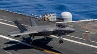 「旧式に戻せ」トランプが米空母に異例の命令…専門家が「愚策で、カネの無駄遣い」と酷評