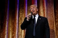 セレブに不人気のトランプ、就任式盛り上げ役はデモ隊？