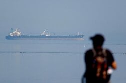 米のロシア産原油制裁免除失効へ、1カ月延長　更新の発表なく