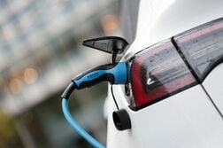 英ＥＶメーカー、ＥＵの原産地規則問題未解決なら14億ポンドの関税支払いへ