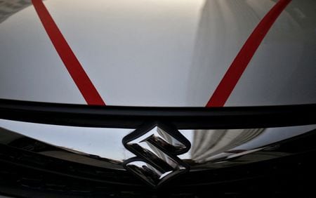 ８月２９日、  インド最大の自動車メーカー、マルチ・スズキ・インディアは年次株主総会で、今後８年間で生産能力を倍増し、４００万台とする計画を表明した。写真は同社のロゴ。ニューデリーで２０１６年２月撮影（２０２３年　ロイター/Anindito Mukherjee）