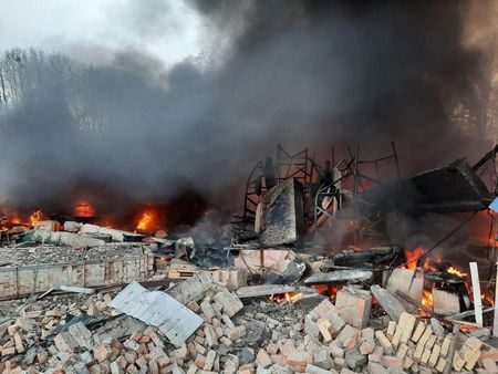 ウクライナ軍は２４日、ベラルーシ領内から南西方向に弾道ミサイル４発が発射されたと発表した。写真はウクライナで撮影（２０２２年　ロイター）