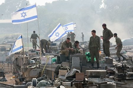 　米紙ワシントン・ポスト（ＷＰ）は２９日、バイデン米政権がイスラエルのラファ侵攻に懸念を示しながら、同国への爆弾や戦闘機の追加供与を承認していたと伝えた。イスラエル南部で１月撮影（２０２４年　ロイター／Violeta Santos Moura）