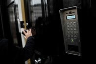 トランプとロシアの「疑惑文書」を書いた英元情報部員の正体