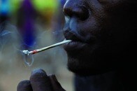 「人骨」を原料とした激ヤバ麻薬が蔓延、年間数百人が死亡し墓荒らしまで急増...