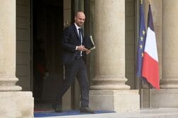 仏、サイバー攻撃巡りロシア大使呼び出しへ　個人・団体に制裁も