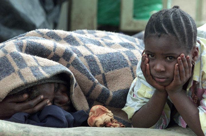 今年6月にはクーデター未遂が起こり、政権の脆弱さが浮き彫りになった（写真は2001年に隣国ケニアに逃れたエチオピア難民）　Geroge Mulala-REUTERS