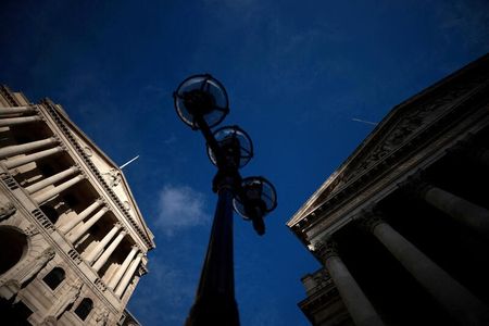 イングランド銀行（英中央銀行）は２３日、政策金利を０．２５％ポイント引き上げ４．２５％とした。２０２０年１２月撮影（２０２３年　ロイター/Hannah McKay）